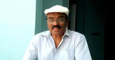 ടൗണ്‍ഹാളില്‍ ഐ.വി. ശശിയുടെ ഛായാചിത്രം സ്ഥാപിച്ചില്ല; കോഴിക്കോട് കോര്‍പ്പറേഷന് വക്കീല്‍ നോട്ടീസ്