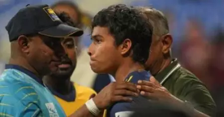വിജയാഘോഷത്തിനായി കാത്തിരുന്നു; ശ്രീലങ്കന്‍ താരത്തെ തേടിയെത്തിയത് അച്ഛന്റെ മരണവാര്‍ത്ത