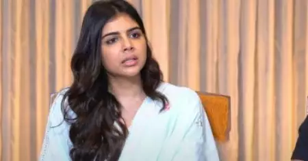 അയാള്‍ എന്നോട് അധികം മിണ്ടിയില്ല; സ്വന്തം വിഷനില്‍ വിശ്വാസമുള്ള സംവിധായകനാണ്: കല്യാണി