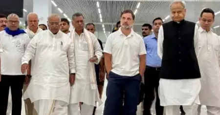 'വോട്ട് അധികാര്‍ യാത്ര' സമാപനത്തിലേക്ക്; റാലിയില്‍ പങ്കെടുത്ത് പതിനായിരങ്ങള്‍