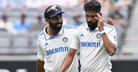 ബുംറ അന്ന് ഇംഗ്ലണ്ടിനെതിരെ കളിച്ചിരുന്നെങ്കില്‍ പിന്നീട് ഒരിക്കലും പന്തെറിയില്ലായിരുന്നു; സിറാജ്