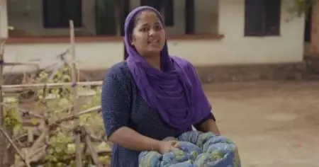 ഷൈനിങ് ഷംല, ആദ്യ ചിത്രത്തിലെ പ്രകടനത്തിന് സംസ്ഥാന അവാര്‍ഡ് നേടിയവരുടെ പട്ടികയിലേക്ക് ഷംലയും