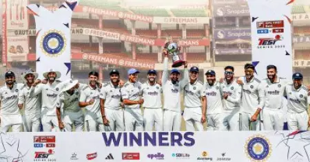 വിന്‍ഡീസിനെ ചാരമാക്കി ഇന്ത്യ; ആദ്യ നേട്ടം കൈപ്പിടിയിലാക്കി ക്യാപ്റ്റനും