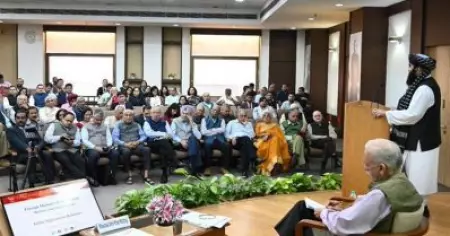 പ്രത്യേക ക്ഷണം; ആര്‍.എസ്.എസ് പോഷകസംഘടനയുടെ ആസ്ഥാനത്തെത്തി മുത്തഖി