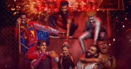 കോസ്റ്റൂം ഗുസ്തി മാത്രമേ പുതുമയുള്ളൂ, പണമുള്ള വീട്ടിലെ പെണ്ണിനെ പ്രേമിക്കുന്ന പാവത്തിന്റെ കഥ തന്നെയാണ് ചത്താ പച്ചയിലും, വൈറലായി പോസ്റ്റ്