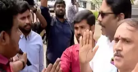 'ഇനിയും ജാതി പറഞ്ഞാല്‍ കാലേവാരി നിലത്തടിക്കു'മെന്ന് എസ്.എഫ്.ഐ; ഭീഷണിയെന്ന് ബി.ജെ.പി അംഗങ്ങളുടെ പരാതി
