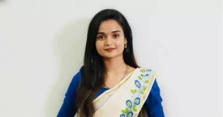 'ദളിതര്‍ തൊട്ടുകൂടാത്തവര്‍' ഇത് ചരിത്ര പാഠപുസ്തകങ്ങളിലെ തെറ്റായ അടയാളപ്പെടുത്തല്‍; നടപടി വേണം: മീനാക്ഷി
