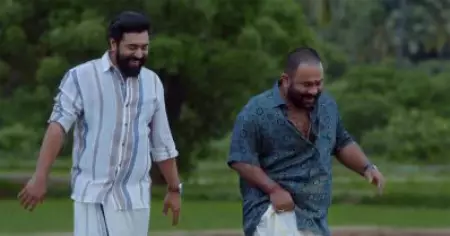 ഡബ്ബിലും നീയിതു തന്നെയല്ലേ ചെയ്യാന്‍ പോകുന്നേ; ലൈവ് സൗണ്ട് സിങ്കാണ് സര്‍വ്വം മായയില്‍: നിവിന്‍ പോളി