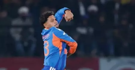 ബുംറയും ചക്രവര്‍ത്തിയുമൊക്കെ ഏറെ പിന്നില്‍; സിംഹാസനം കൈക്കലാക്കി കുല്‍ദീപ്