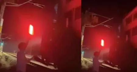 ട്രെയിന്‍ നിര്‍ത്തിച്ച് വിദ്യാര്‍ത്ഥികള്‍, കേസെടുത്ത് പൊലീസ്