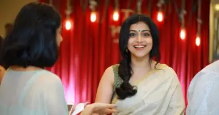 മലയാള സിനിമയിൽ കൃത്യമായ ഒരു പേയ്‌മെന്റ് സ്‌ട്രെക്ചര്‍ ഇല്ല: ശ്രുതി രാമചന്ദ്രൻ