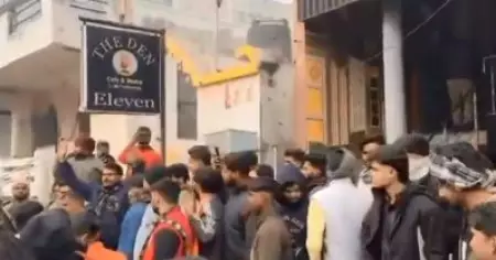യു.പിയില്‍ ലവ് ജിഹാദ് ആരോപിച്ച് ബജ്‌രംഗ്ദള്‍; പ്രവർത്തകർക്കും വിദ്യാർത്ഥികൾക്കെതിരെയും കേസ്