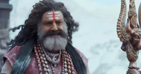 അടുത്ത നാഷണല്‍ അവാര്‍ഡ് വാങ്ങാനുള്ള പരിപാടിയാണോ, കത്തി ഫൈറ്റിനൊപ്പം ഹിന്ദുത്വയുടെ ക്ലാസുമായി അഖണ്ഡ 2, ട്രോള്‍