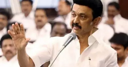 ഗവര്‍ണറുടെ വിരുന്നില്‍ നിന്ന് സ്റ്റാലിന്‍ വിട്ടുനിന്നു; ലോക് ഭവനിലെത്തി പ്രതിപക്ഷ നേതാക്കള്‍