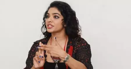 ടോക്‌സിക് ടീസറിന് പിന്നാലെ റിമയ്‌ക്കെതിരെ തിരിയുന്ന സൈബര്‍ വെട്ടുകിളികൂട്ടം; പഴയ അഭിമുഖം പങ്കുവെച്ച് തെറിവിളി