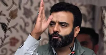 കാശ്മീരിലെ പള്ളികളെയും ഇമാമുമാരെയും നിരീക്ഷിക്കാനുള്ള പൊലീസ് നടപടി; മത സ്വാതന്ത്യത്തിന് മേലുള്ള കടന്നുകയറ്റം: കാശ്മീര്‍ എം.പി ആഗ റൂഹുള്ള