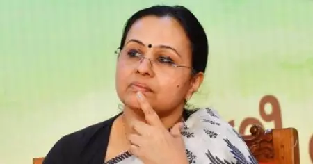 നിപ: മരുന്നുകള്‍ എത്തിക്കാന്‍ കഴിഞ്ഞില്ല, സ്ഥലംമാറ്റം അനുചിതം; സര്‍ക്കാരിന്റെ നിരുത്തരവാദപരമായ സമീപനം പ്രകടമാകുന്നുവെന്ന് വീണ ജോര്‍ജ്