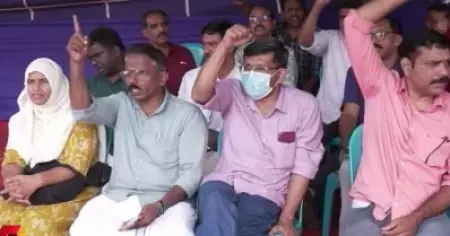 തൊഴില്‍ മന്ത്രിയുടെ നിര്‍ദേശമടക്കം അംഗീകരിച്ചു; സമരം താത്ക്കാലികമായി നിര്‍ത്തിവെക്കുന്നതായി മാധ്യമം ജീവനക്കാര്‍