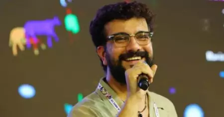 'തന്ത വൈബ്' എന്നൊക്കെ നമ്മൾ വിളിക്കുമെങ്കിലും അതിനെ ഒരു അലങ്കാരമായിട്ട് കാണരുത്; അതിൽ നിന്ന് മാറി ചിന്തിക്കു: രമേശ് പിഷാരടി