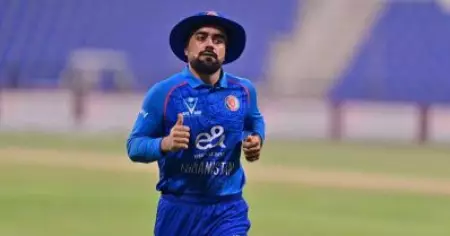 ചരിത്രം സൃഷ്ടിച്ച് റാഷിദ് ഖാന്‍; കുട്ടി ക്രിക്കറ്റില്‍ ഇങ്ങനെയൊരു സംഭവമാദ്യം!