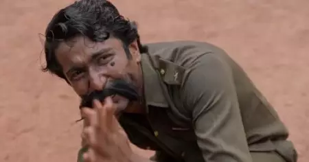 ഇങ്ങനെ കരഞ്ഞുമെഴുകി വീരപ്പന്റെ വില കളയാതെടാ, സോഷ്യല്‍ മീഡിയ ഏറ്റെടുത്ത് ഹാഷിറിന്റെ വീരപ്പന്‍