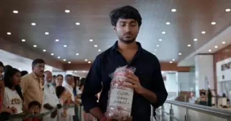 ലഗേജിന് വെയിറ്റ് കൂടുതലാ, ഇത് നീ കൊണ്ടുപൊയ്‌ക്കോ; എല്ലാവരും ചിരിച്ച സീനിലെ വേദന എന്താണെന്ന് ഹാഷിറിന് മാത്രമേ അറിയൂ, വൈറലായി വാഴ 2ലെ കോമഡി സീന്‍