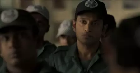 ഒരു ഷേവിങ് സെറ്റില്‍ തീര്‍ക്കേണ്ട പരിപാടിയെ ഇങ്ങനെ കുളമാക്കി, പേട്രിയറ്റില്‍ ഫഹദിന്റെ ഡീ ഏജിന് വിമര്‍ശനം