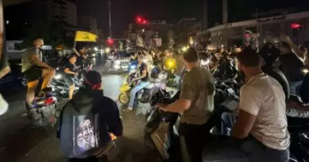കരാറിലെ ഓരോ നിബന്ധനയും ഇസ്രഈലിന് അനുകൂലമെന്ന്; ബെയ്‌റൂട്ടില്‍ ഹിസ്ബുല്ല അനുകൂലികളുടെ പ്രതിഷേധം
