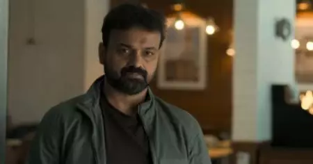 കാമുകിക്ക് വേണ്ടി പ്രതികാരം ചെയ്യാനിറങ്ങിയതാ... പക്ഷേ, ഭാര്യക്കും മകള്‍ക്കും അപകടം വരാന്‍ പാടില്ല, പേട്രിയറ്റിലെ മൈക്കിള്‍ ദേവസ്സിയെ വറുത്ത് ട്രോളന്മാര്‍