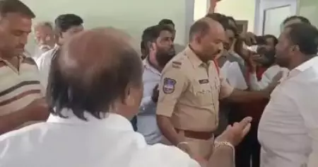 അനുമതിയില്ലാതെ ഉറുദു പഠിപ്പിച്ചെന്നാരോപണം; തെലങ്കാനയില്‍ സ്വകാര്യ സ്‌കൂള്‍ പ്രിന്‍സിപ്പാളെ ആക്രമിച്ച് ബി.ജെ.പി നേതാക്കള്‍