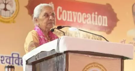'ആദ്യം നല്ല അമ്മയാക്, എന്നിട്ടാകാം ഉദ്യോഗസ്ഥയോ അധ്യാപികയോ' യു.പി ഗവര്‍ണര്‍ വിദ്യാര്‍ത്ഥിനികളോട്
