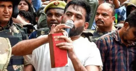 ആശങ്കയുണ്ട് എങ്കിലും ഈ ഘട്ടത്തില്‍ സമരത്തില്‍ നിന്ന് പിന്മാറാന്‍ പറയില്ല; പൊലീസിന്റെ പ്രതികരണം സര്‍ക്കാരിന്റെ അഹങ്കാരമാണ്: ദീപ്‌കെയുടെ മാതാപിതാക്കള്‍
