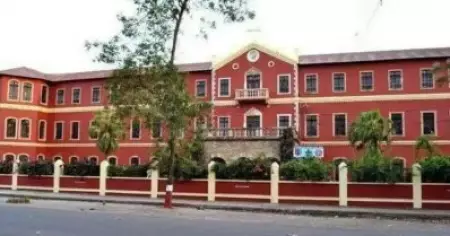 മതപരിവര്‍ത്തനം ആരോപിച്ച് കത്തോലിക്ക സ്‌കൂളിന് നേര്‍ക്ക്  വി.എച്ച്.പി, ബജ്‌രംഗ്ദള്‍ ആക്രമണം