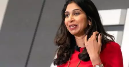 മുന്‍ കോളനികള്‍ ബ്രിട്ടന് നഷ്ടപരിഹാരം നല്‍കണമെന്ന് മുന്‍ ആഭ്യന്തര മന്ത്രി; ഈ രാജ്യങ്ങള്‍ വളരാന്‍ കാരണം ബ്രിട്ടനെന്നും വാദം, പ്രതിഷേധം