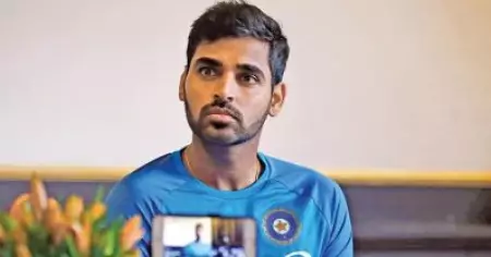 ഇന്ത്യക്കായി കളിക്കാൻ ഞാൻ തയ്യാറാണ് പക്ഷെ...തുറന്നു പറഞ്ഞ് ഭുവനേശ്വർ കുമാർ
