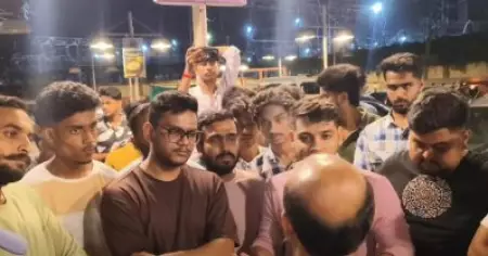'ഹലാല്‍ മാത്രം പോരാ'; പശ്ചിമ ബംഗാളില്‍ റെസ്റ്റോറന്റിനു മുന്നില്‍ ബി.ജെ.പി പ്രതിഷേധം