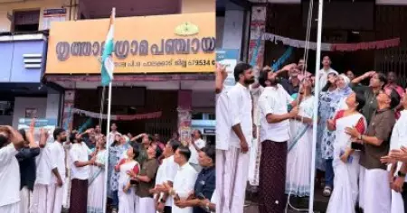 ലുങ്കിവാല അധിക്ഷേപം: സ്വാതന്ത്ര്യദിനത്തില്‍ ലുങ്കിയുടുത്ത് പതാകയുയര്‍ത്തി വി.ടി ബല്‍റാം