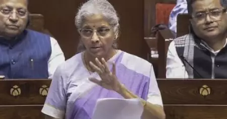 രാജ്യത്തെ കമ്മ്യൂണിസ്റ്റുകള്‍ ഭീരുക്കള്‍; നീര്‍മലാ സീതാരാമന്റെ കമ്മ്യൂണിസ്റ്റ് വിരുദ്ധ പരാമര്‍ശങ്ങള്‍ സഭാ രേഖകളില്‍ നിന്ന് നീക്കി