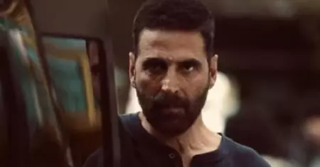 മറ്റ് ഭാഷയിലെ സൂപ്പര്‍ഹിറ്റുകള്‍ റീമേക്ക് ചെയ്ത് പൊട്ടിക്കാന്‍ ഒരു റേഞ്ച് വേണം, അവസാനം ചെയ്ത നാലും ഡിസാസ്റ്ററാക്കി അക്ഷയ് കുമാര്‍