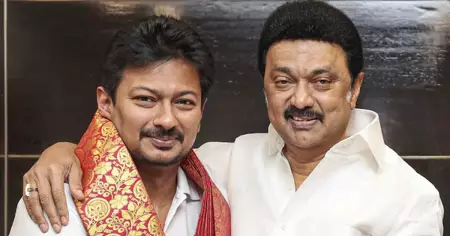 അച്ഛനും മകനും പാര്‍ട്ടിയെ നശിപ്പിച്ചു; ഡി.എം.കെക്കെതിരെ ടി.വി.കെ