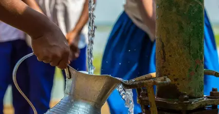 ഗുജറാത്തിലെ ഗ്രാമങ്ങളില്‍ കുടിവെള്ള പ്രതിസന്ധി; 10 ല്‍ 9 ജലസാമ്പിളുകളും ഉപയോഗ യോഗ്യമല്ലെന്ന് റിപ്പോര്‍ട്ട്