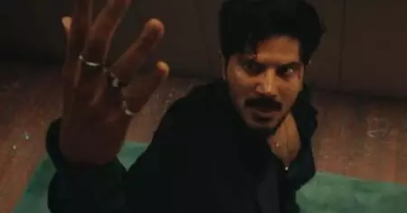 വില്ലനില്ല, നായകനല്ലാതെ മറ്റാരും സ്‌ക്രീനിലില്ല, ഇന്ത്യന്‍ സിനിമയിലെ ഏറ്റവും വെറൈറ്റിയായിട്ടുള്ള 'ഹാന്‍ഡ് ടു ഹാന്‍ഡ്' ഫൈറ്റുമായി ദുല്‍ഖര്‍
