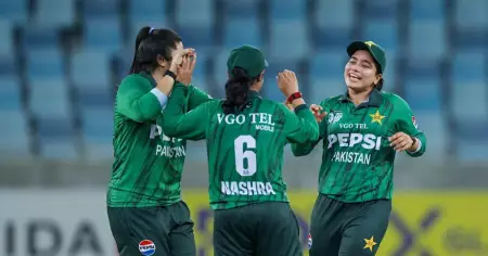 ഏഴ് കൊടുത്ത് ആറില്‍ തൂക്കിയത് പാകിസ്ഥാന്‍ ചരിത്രം; ഇതിഹാസങ്ങളെ വരെ വീഴ്ത്തി നഷ്‌റ സന്ധു