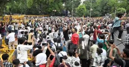 നീറ്റ് പ്രതിഷേധം: വിദ്യാർഥികൾക്കെതിരായ എഫ്‌.ഐ.ആറുകൾ റദ്ദാക്കാൻ സുപ്രീംകോടതിയെ സമീപിച്ച് കേന്ദ്രം.