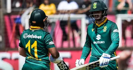 14ല്‍ എട്ടിലും 50+! കങ്കാരുപ്പടയെ പൊളിച്ചടുക്കിയ സെഞ്ച്വറിയില്‍ ലോക റെക്കോഡ്; മാത്യൂ യൂ ബ്യൂട്ടി!