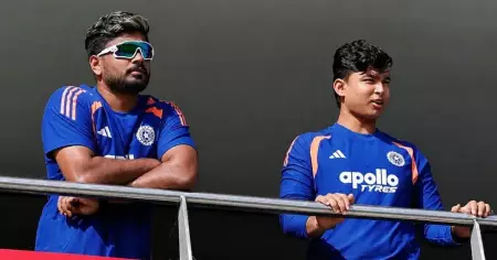 സഞ്ജുവും വൈഭവും ചേര്‍ന്നാല്‍ എങ്ങനെയുണ്ടാകും; ഇന്ത്യ പുതിയ കോമ്പിനേഷന്‍ പരീക്ഷിക്കണമെന്ന് മുന്‍ വിക്കറ്റ് കീപ്പര്‍