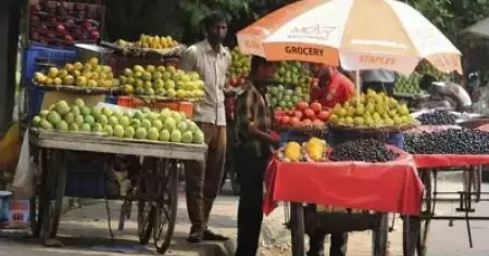 പാവപ്പെട്ട മനുഷ്യരുടെ ജീവിതോപാധി ഇല്ലാതാക്കരുത്; ബ്രിക്‌സ് ഉച്ചകോടിക്ക് മുന്നോടിയായുള്ള ഒഴിപ്പിക്കിലിനെതിരെ തെരുവ് കച്ചവടക്കാര്‍