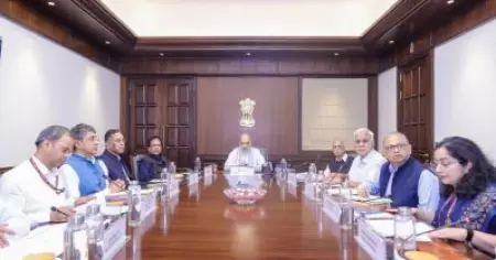 മതം തിരിച്ചുള്ള കണക്ക് തേടി കേന്ദ്ര സമിതി; വാഹനവും വോട്ടും മതസ്ഥാപനങ്ങളും വരെ പരിശോധിക്കാന്‍ നിര്‍ദേശം