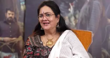ഞാൻ  കണ്ടതിൽ വെച്ച് മികച്ച ഡ്രസ്സിംഗ്, മേക്കപ്പ് സെൻസുള്ള നടി അവരാണ്: ഉർവശി
