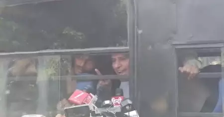 തലസ്ഥാന നഗരി സംഘര്‍ഷ  ഭരിതം: പ്രതിഷേധക്കാരെ അറസ്റ്റ് ചെയ്ത് നീക്കി